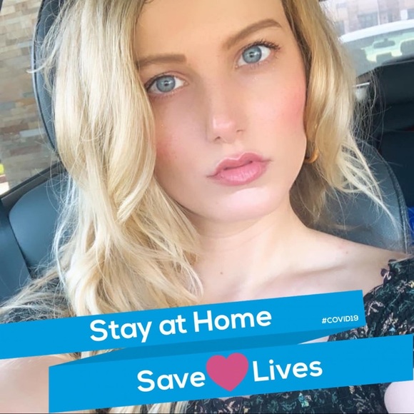 Meet your Posher, Ellie 🌈 - Picture 6 of 10